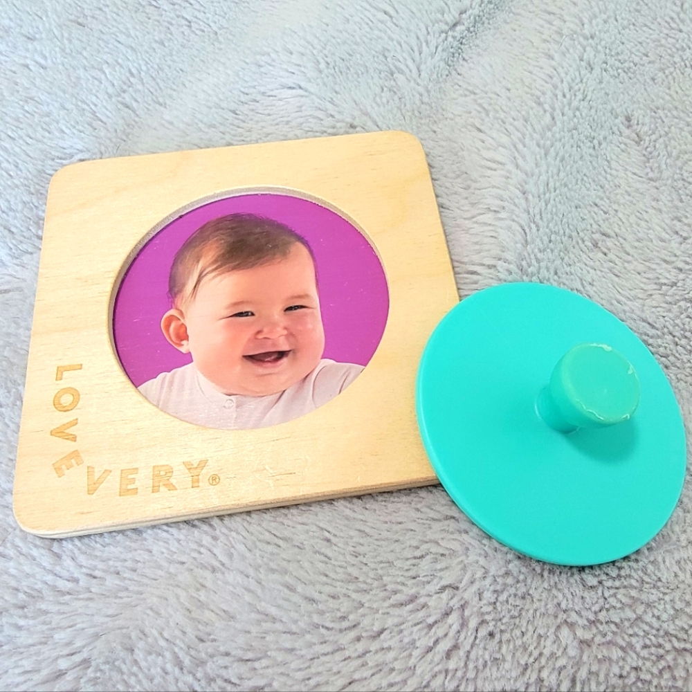 Lovevery First Puzzle (7 to 8 Months)